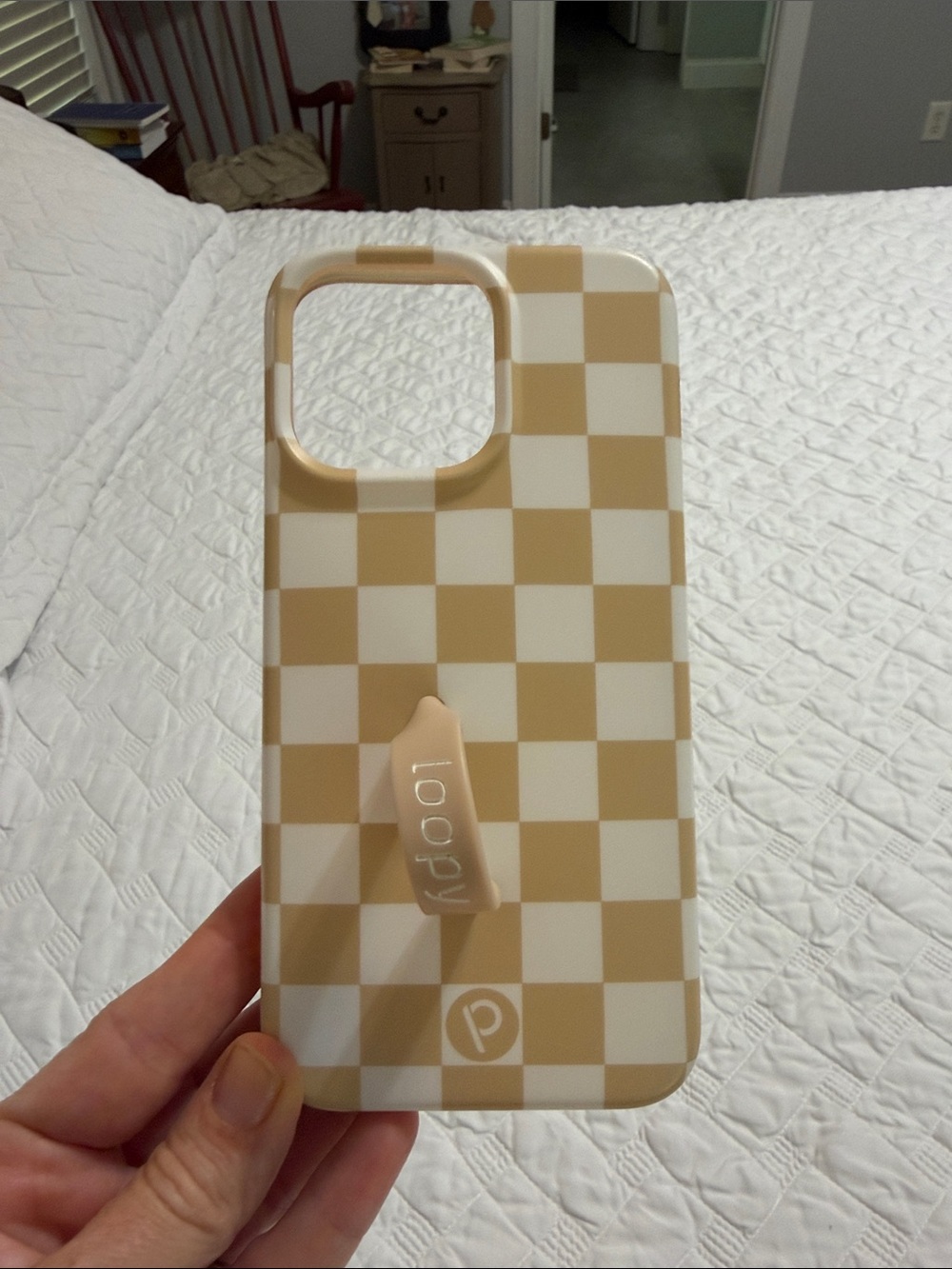 Beige & White Checkered Phone Case with Built-in Grip